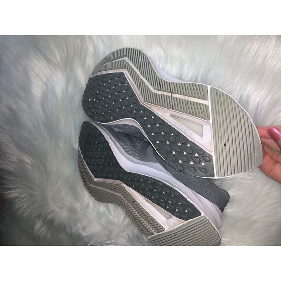 Nike running sneakers size 8  zoom windflow 6 gray - Picture 4 of 7